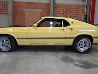 Ford mustang mach 1