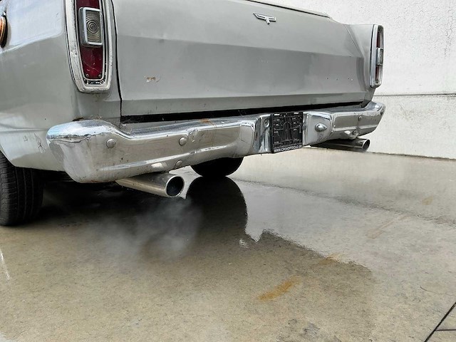 Ford ranchero oldtimer - 1966 - afbeelding 4 van  20