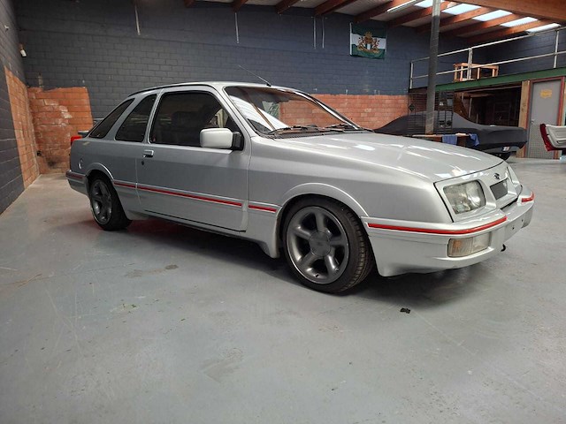 Ford sierra xr4i 1983 met gehomologeerde v6 cosworth motor! - afbeelding 4 van  10