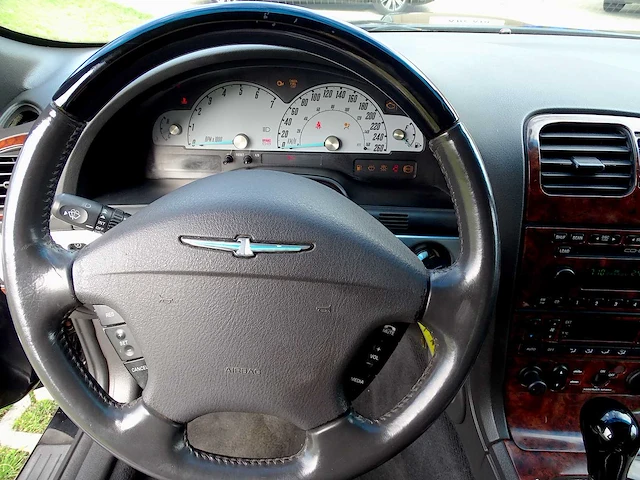 Ford thunderbird v8 (project-basis) - afbeelding 33 van  49