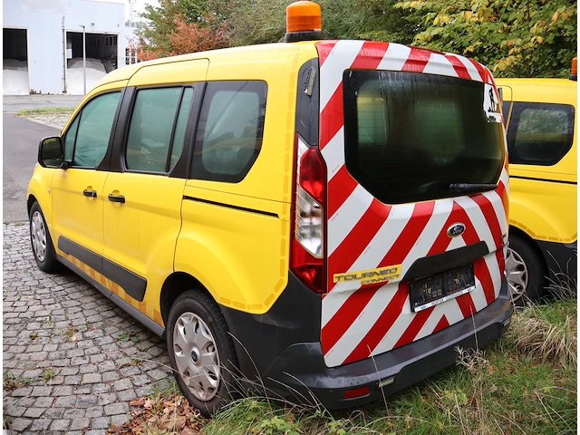 Ford tourneo – wf0xxxwpgtee74595 – 2015 - afbeelding 13 van  17