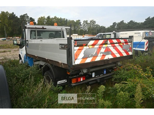 Ford transit - lichte vrachtauto - afbeelding 13 van  23