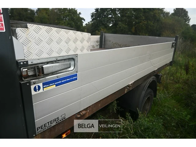 Ford transit - lichte vrachtauto - afbeelding 19 van  23