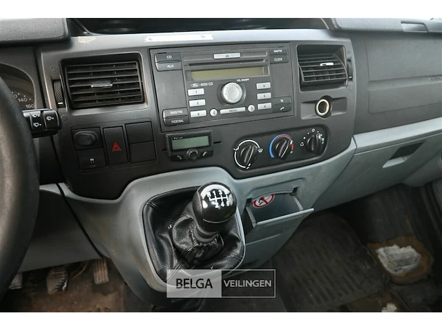 Ford transit - lichte vrachtauto - afbeelding 22 van  23