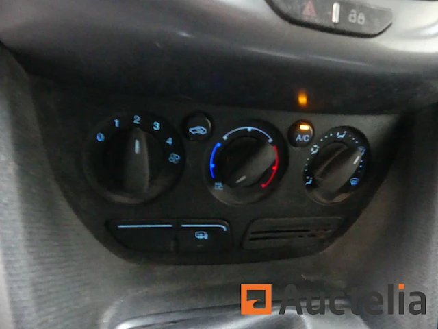 Ford transit connect bestelwagen (2015-211.627 km) - afbeelding 8 van  43