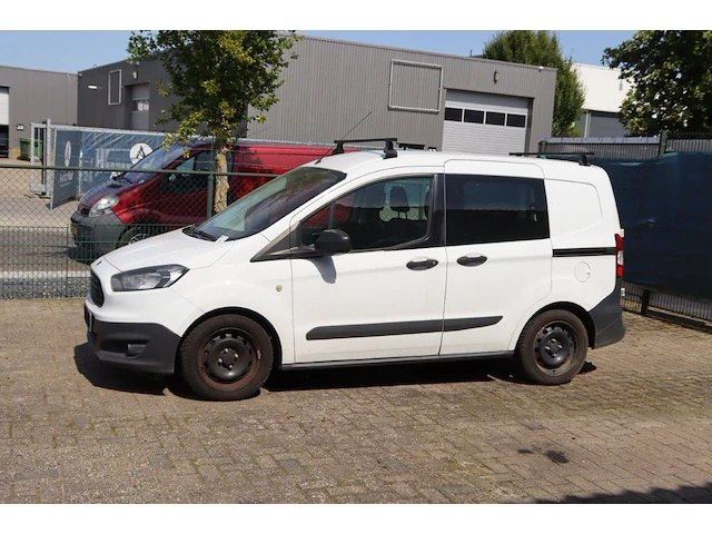 Ford transit courier benzine 2017 (marge) - afbeelding 1 van  1