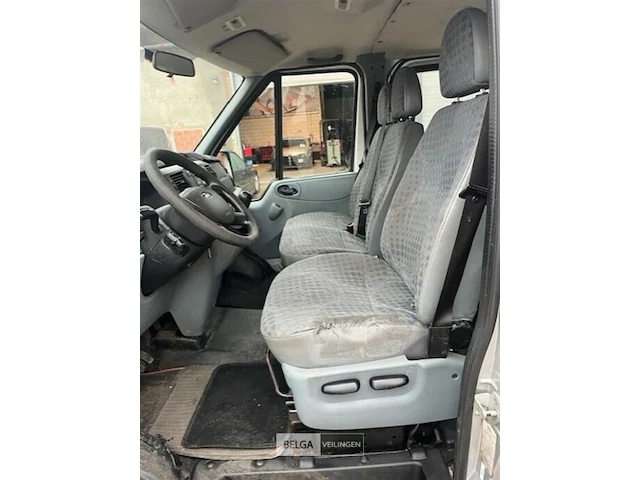 Ford transit dubbele cabine 6 plaatsen - afbeelding 11 van  12
