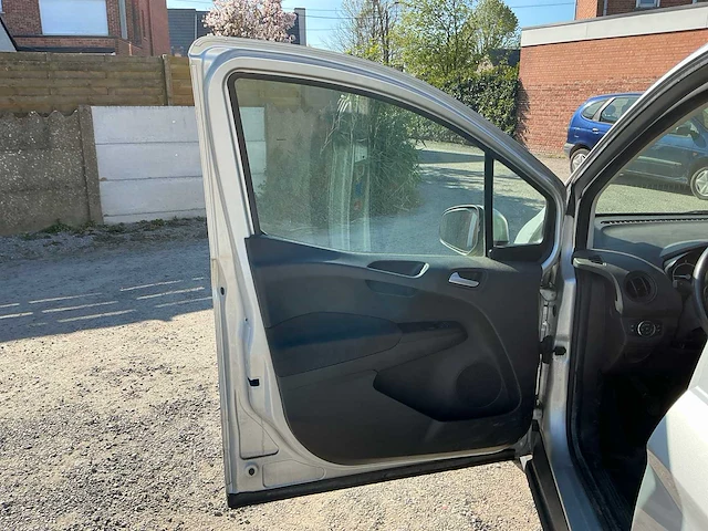 Ford transit koerier - afbeelding 48 van  48