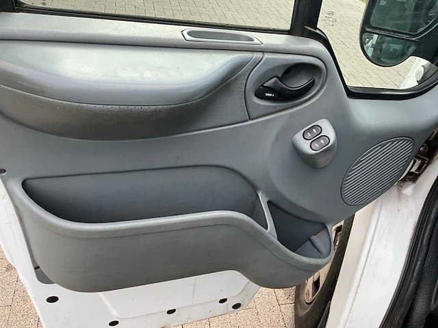 Ford transit lichte vracht - 3 pers. - afbeelding 17 van  62