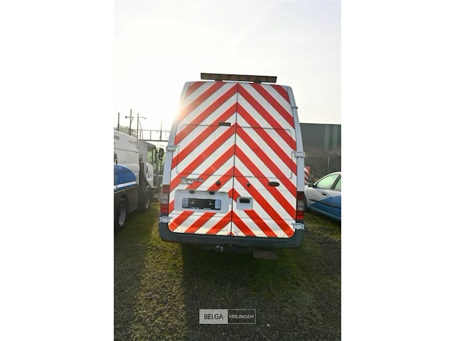 Ford transit lichte vrachtwagen - afbeelding 5 van  18
