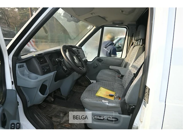 Ford transit lichte vrachtwagen - afbeelding 10 van  18
