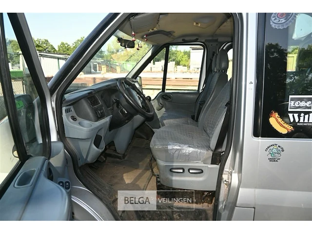 Ford transit lichte vrachtwagen - afbeelding 18 van  22