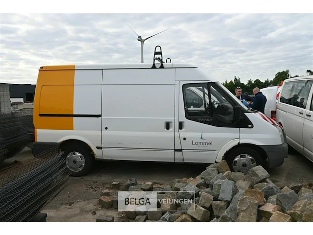 Ford transit lichte vrachtwagen - afbeelding 13 van  20