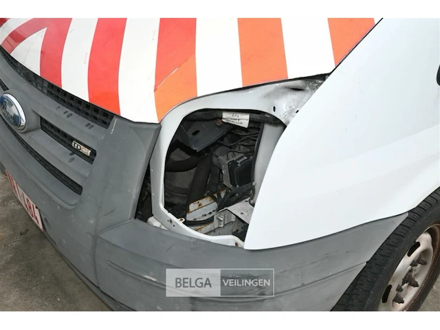 Ford transit lichte vrachtwagen - afbeelding 14 van  20