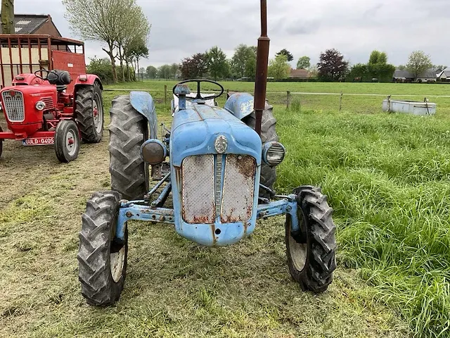 Fordson delta oldtimer tractor - afbeelding 7 van  10