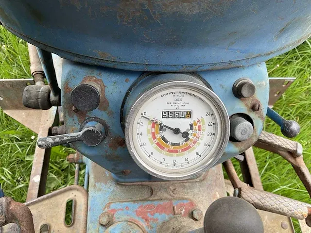 Fordson super dexta oldtimer tractor - afbeelding 2 van  14