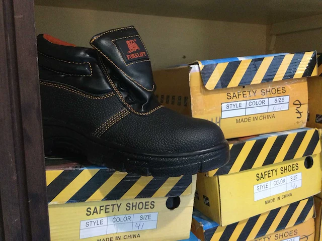 Forklift overschoenen (11x) - afbeelding 1 van  2