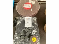 Format+3m scotch. format granit 60,afmeting 50 mm x 50 m. band schuurpapier + schuurrollen. - afbeelding 2 van  3