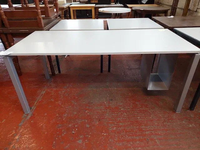 Formica bureautafel - afbeelding 1 van  3