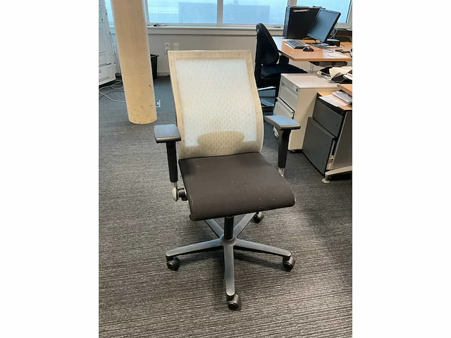 Formica houten bureauopstelling schärf - afbeelding 2 van  11