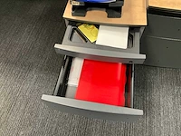 Formica houten bureauopstelling schärf - afbeelding 6 van  11