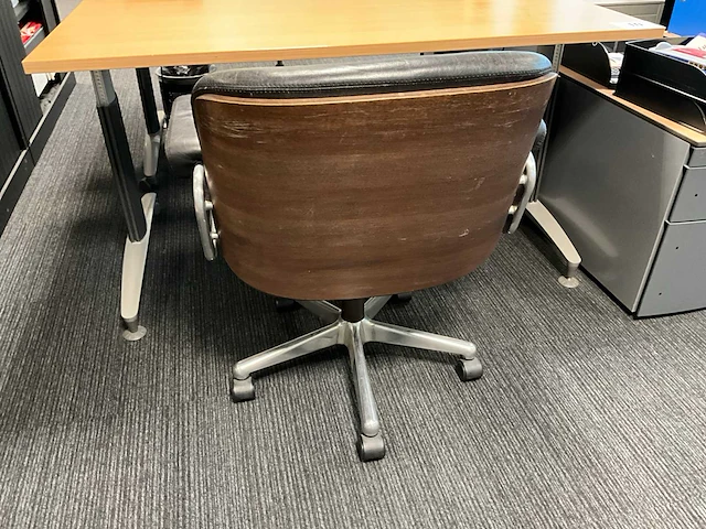 Formica houten bureauopstelling schärf - afbeelding 8 van  11