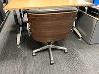 Formica houten bureauopstelling schärf - afbeelding 8 van  11