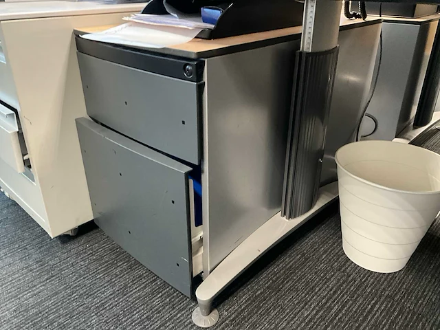 Formica houten bureauopstelling schärf - afbeelding 11 van  11