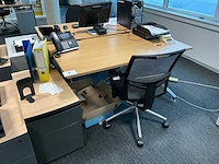 Formica houten bureauopstelling schärf - afbeelding 1 van  12
