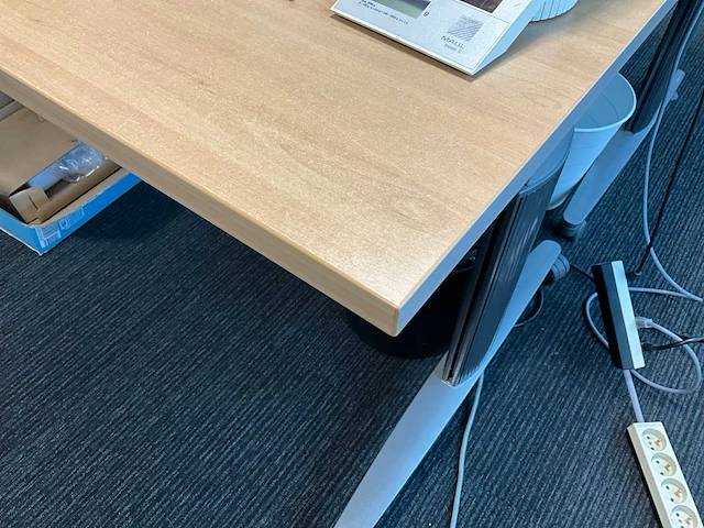 Formica houten bureauopstelling schärf - afbeelding 8 van  12
