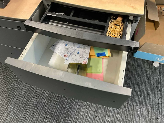 Formica houten bureauopstelling schärf - afbeelding 12 van  12