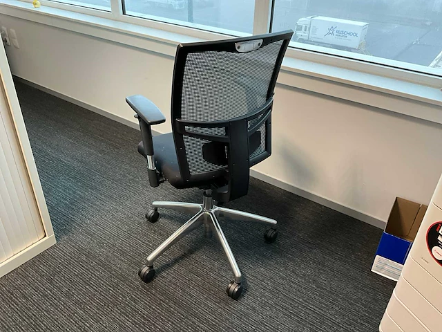 Formica houten l-vorm bureauopstelling schärf - afbeelding 5 van  7