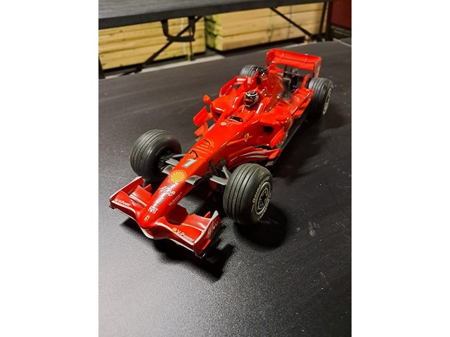 Formule 1 wagen - afbeelding 1 van  3