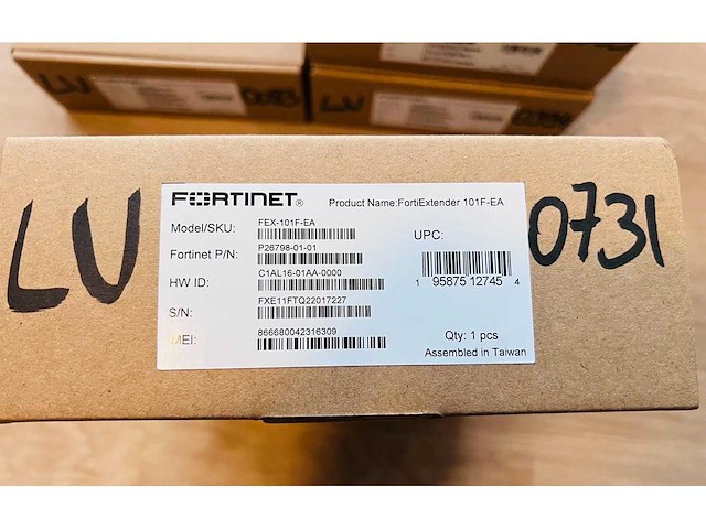 Fortinet - fex-101f-ea - wifi, router & switch (4x) - afbeelding 3 van  4
