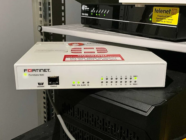 Fortinet fortigate 92d firewall - afbeelding 1 van  3