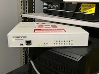 Fortinet fortigate 92d firewall - afbeelding 1 van  3