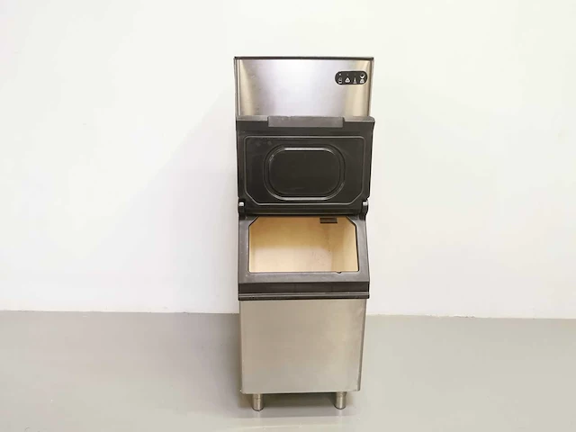 Foster - f132 - ijsmachine - afbeelding 2 van  2