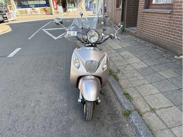 Fosti - scooter - afbeelding 16 van  16