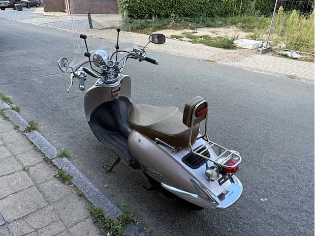 Fosti - scooter - afbeelding 8 van  16