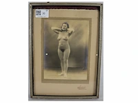 Foto vrouwelijk naakt - afbeelding 1 van  4