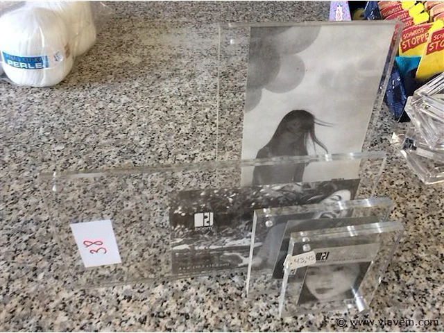 Fotokader - afbeelding 1 van  3