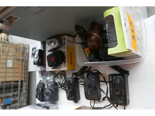 Fototoestellen diverse merken - afbeelding 1 van  4