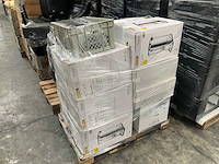 Frecles ona porseleinen kommen (470x) - afbeelding 4 van  5