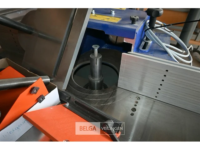 Frees- en pennemachine - afbeelding 3 van  8