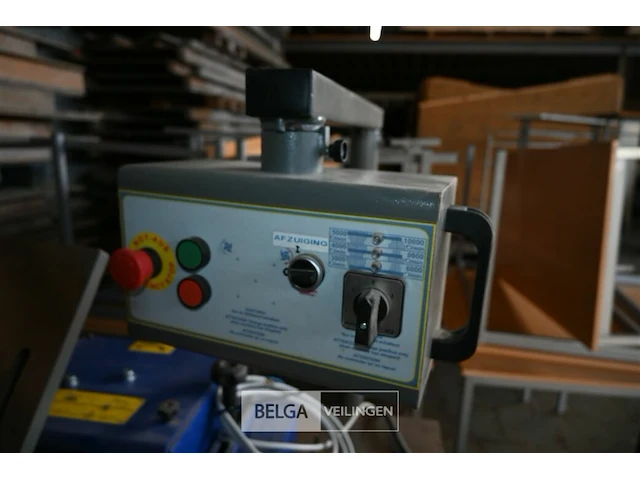 Frees- en pennemachine - afbeelding 4 van  8