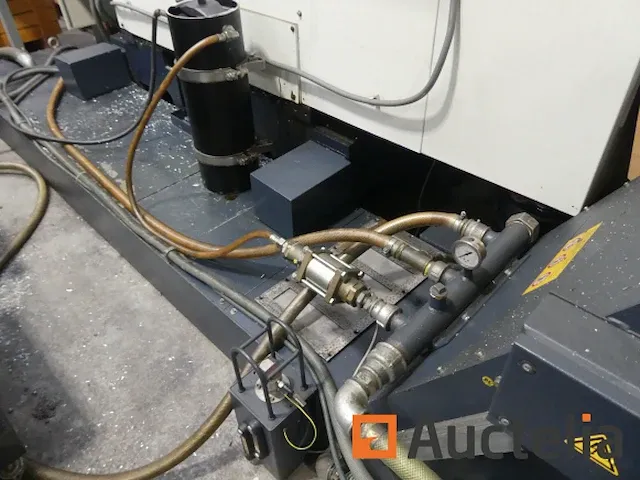 Freesmachine 3-assige cnc met transportband spinner vc1460s - afbeelding 2 van  32