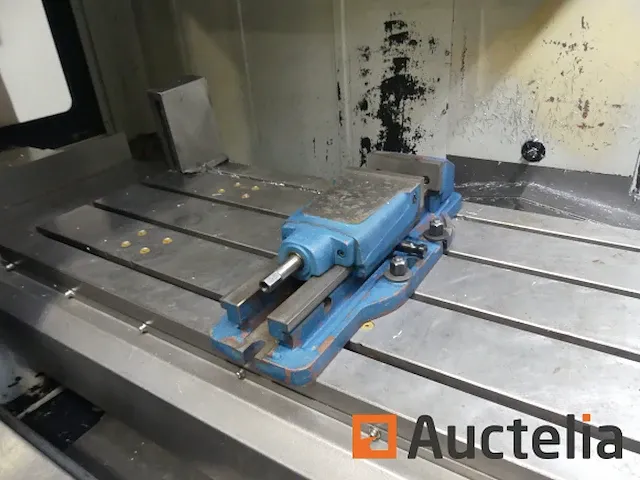 Freesmachine 3-assige cnc met transportband spinner vc1460s - afbeelding 8 van  32