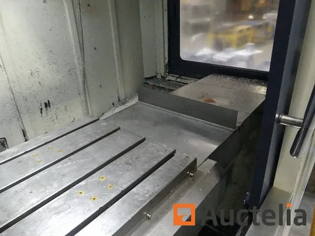 Freesmachine 3-assige cnc met transportband spinner vc1460s - afbeelding 9 van  32