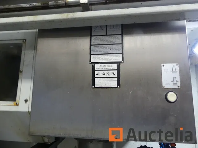 Freesmachine 3-assige cnc met transportband spinner vc1460s - afbeelding 10 van  32