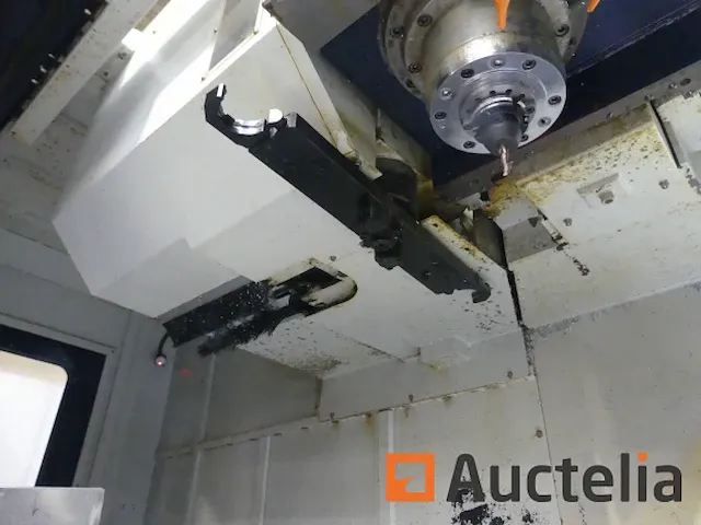 Freesmachine 3-assige cnc met transportband spinner vc1460s - afbeelding 11 van  32
